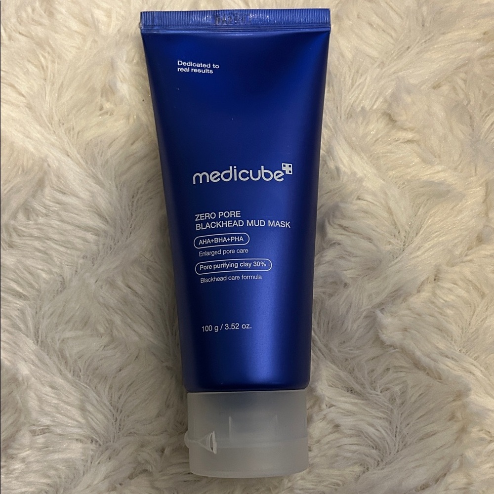 NEW medicube Zero Pore Blackhead Mud Mask - Picture 8 of 9